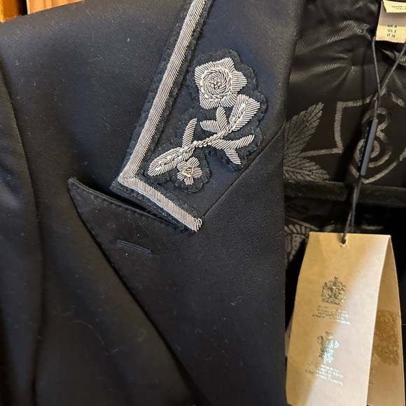 Burberry Blazer Authentic NWT. - Picture 11 of 13